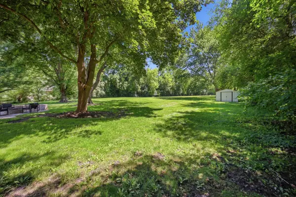 75 Ela RD, Inverness, IL 60067
