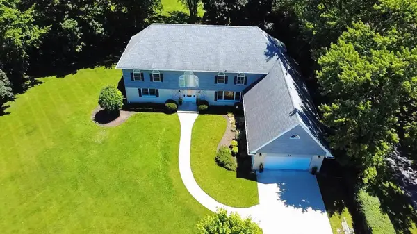 75 Ela RD, Inverness, IL 60067