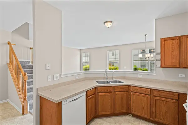 535 N Red Deer RD #535, Round Lake, IL 60073