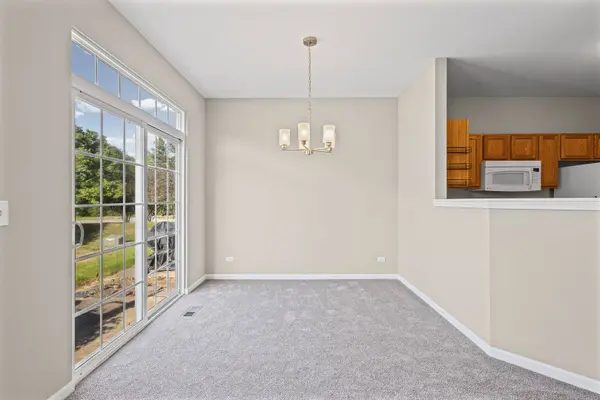535 N Red Deer RD #535, Round Lake, IL 60073