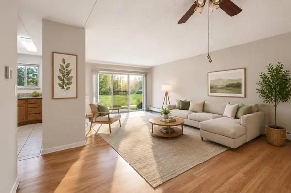 573 Fairway View DR #1B, Wheeling, IL 60090