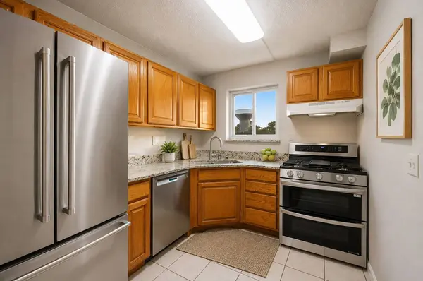 573 Fairway View DR #1B, Wheeling, IL 60090