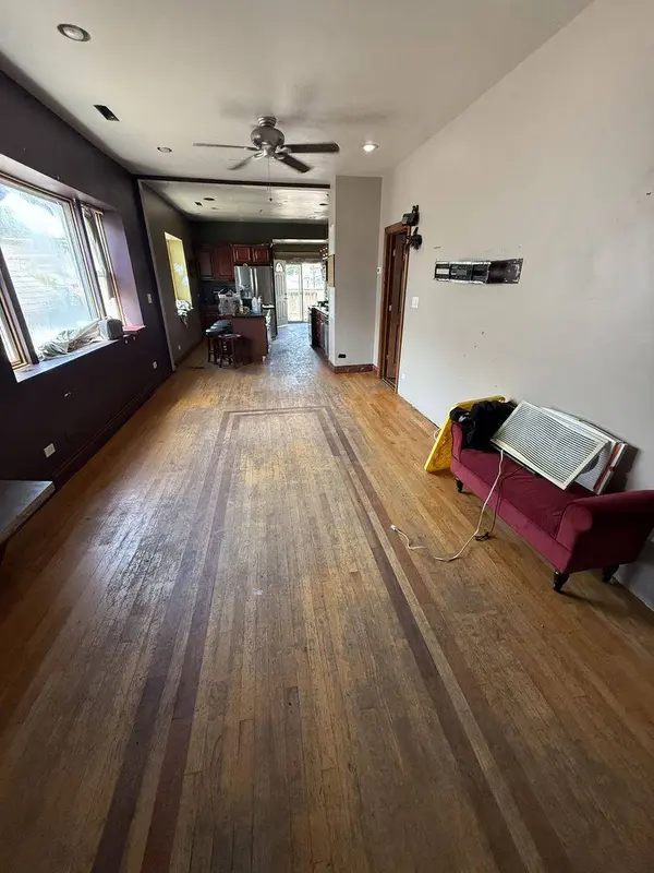4256 N Meade AVE, Chicago, IL 60634