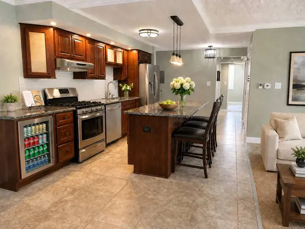 110 W Butterfield RD #402S, Elmhurst, IL 60126