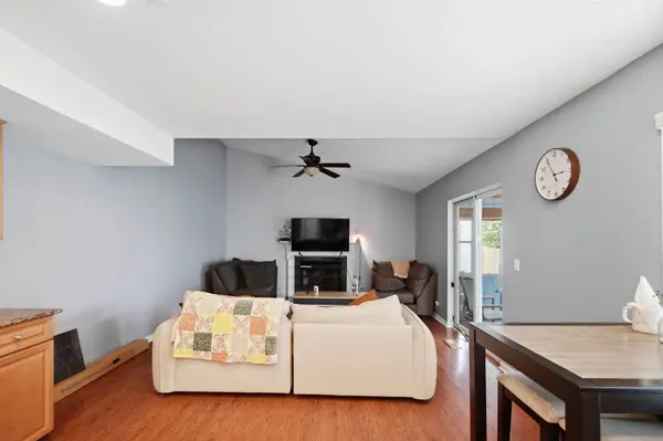 494 Buckingham DR, Grayslake, IL 60030