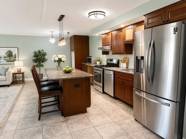 110 W Butterfield RD #402S, Elmhurst, IL 60126