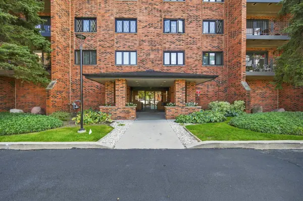 9357 Landings LN #401