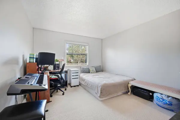 735 Grove DR #214, Buffalo Grove, IL 60089