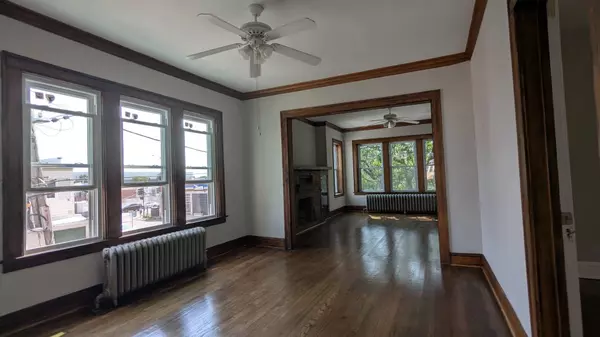 2015 N Leclaire AVE, Chicago, IL 60639