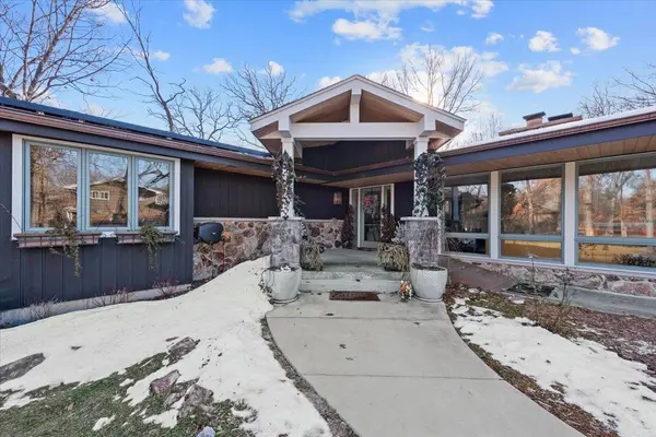 2655 Crestwood Lane, Riverwoods, IL 60015