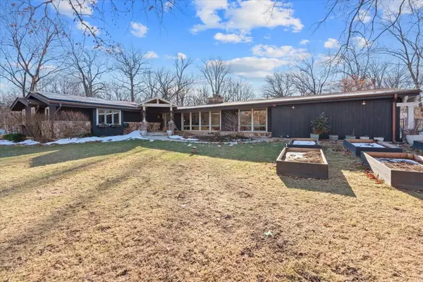 2655 Crestwood Lane, Riverwoods, IL 60015