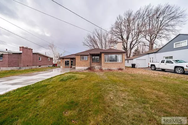 328 N Park Avenue, Shelley, ID 83274