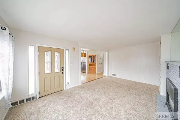 328 N Park Avenue, Shelley, ID 83274