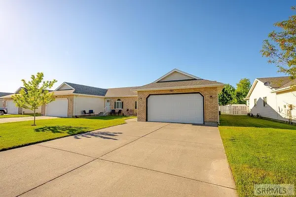 2915 Chasewood Drive, Ammon, ID 83406