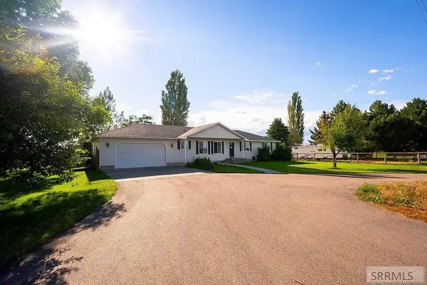 1368 N 1100 E, Shelley, ID 83274