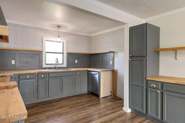 116 Rougeau RD, Lafayette, LA 70508