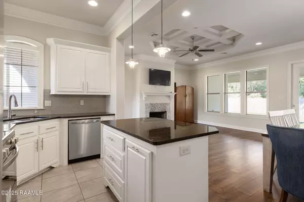 101 Grassland AVE, Lafayette, LA 70508