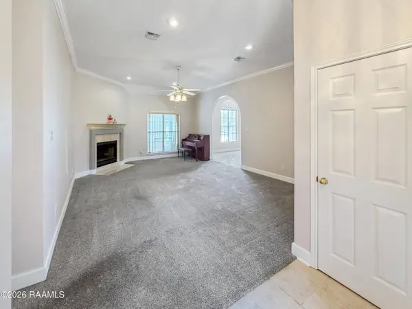 108 Pathway LN, Lafayette, LA 70506