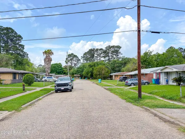 2233 Ledoux CIR, Opelousas, LA 70570