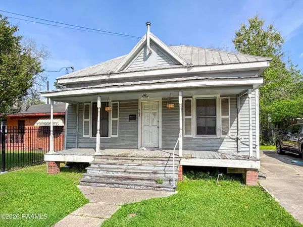 702 NE Evangeline Thruway, Lafayette, LA 70501
