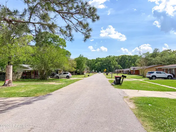300 Doc Duhon ST, Lafayette, LA 70501