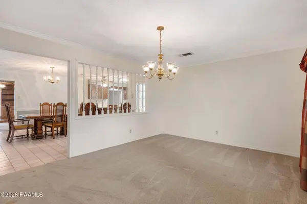112 Saint Bernadette DR, Lafayette, LA 70507