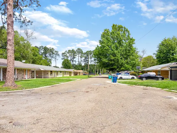 200 Oleander ST, Opelousas, LA 70570