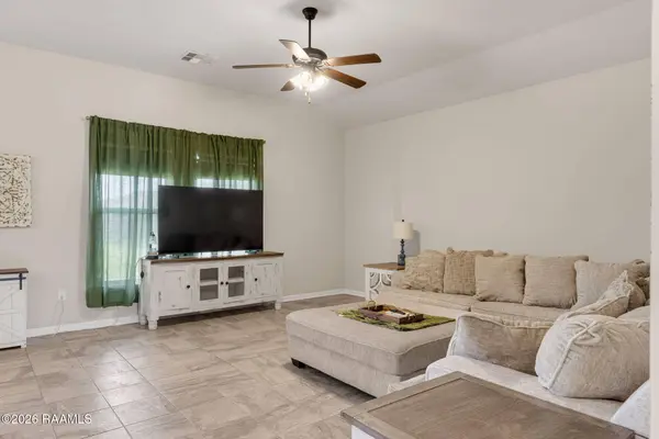 218 Hunters Hill DR, Duson, LA 70529