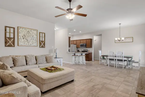 218 Hunters Hill DR, Duson, LA 70529