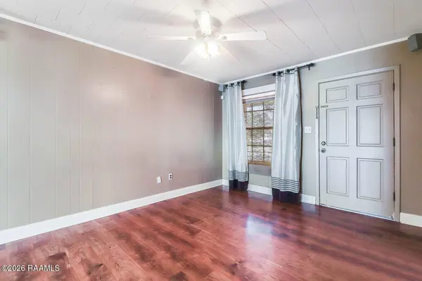 120 Burrow DR, Scott, LA 70583