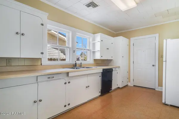 1211 Scott ST, Scott, LA 70583