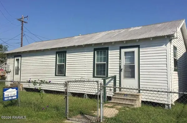 902 Domingue ST, Scott, LA 70583