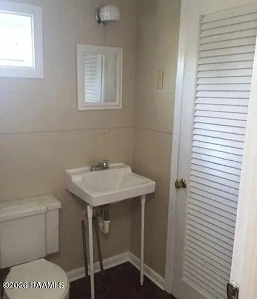 902 Domingue ST, Scott, LA 70583