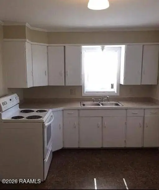 902 Domingue ST, Scott, LA 70583