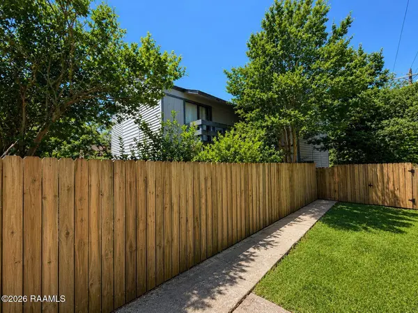 300 Fox Run AVE, Lafayette, LA 70508