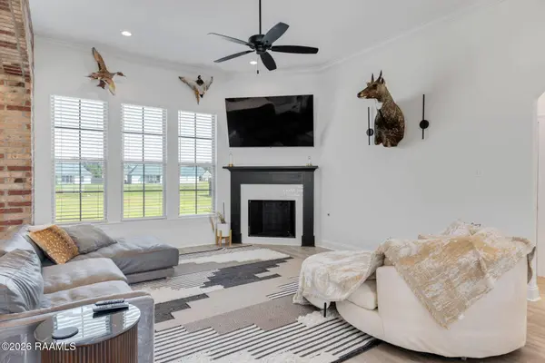 1305 Bayou TRCE, Breaux Bridge, LA 70517