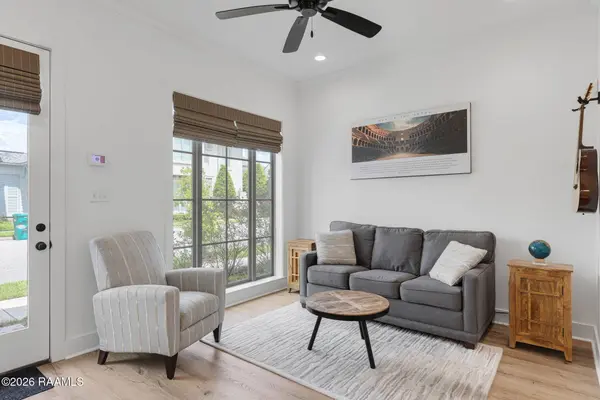 115 Gaunt LN #202, Youngsville, LA 70592