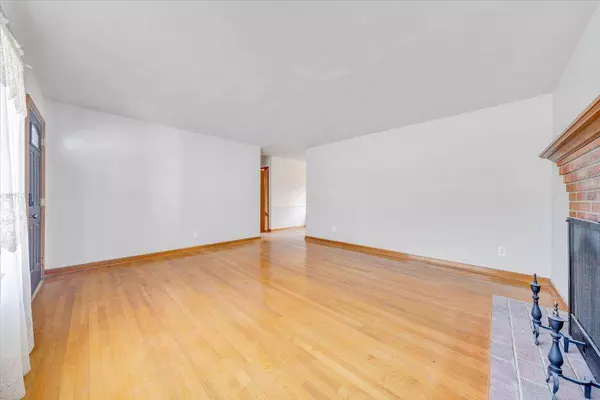 2422 Kingston RD, Roanoke, VA 24017