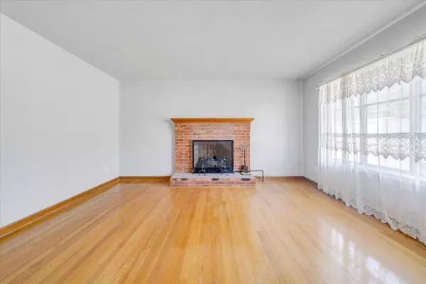 2422 Kingston RD, Roanoke, VA 24017