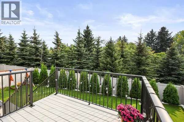 186 West Grove Point SW, Calgary, AB T3H1Y7