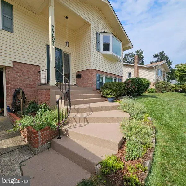 7757 CARRLEIGH PKWY, Springfield, VA 22152