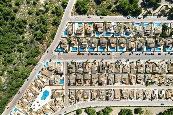 Fewer Canadians Buying Homes in Orlando and Florida Cities