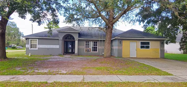 2570 COACHMAN DR, Deltona, FL 32738