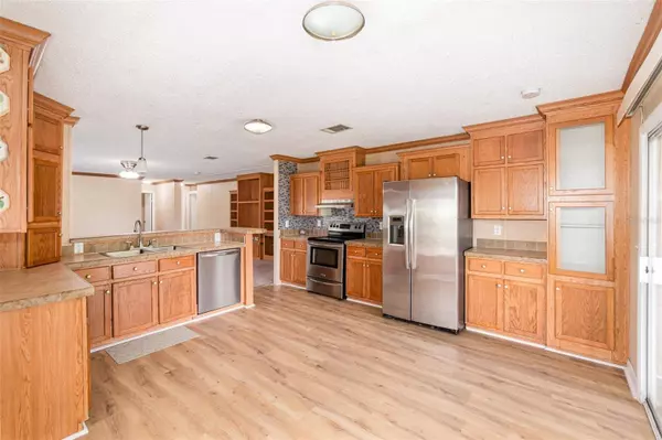 25542 MATHEW ST, Christmas, FL 32709