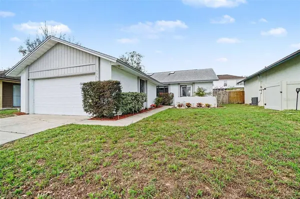 596 LAKE DOE BLVD, Apopka, FL 32703