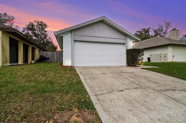 596 LAKE DOE BLVD, Apopka, FL 32703