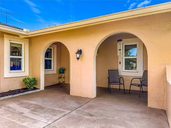 5020 THE OAKS CIR, Orlando, FL 32809