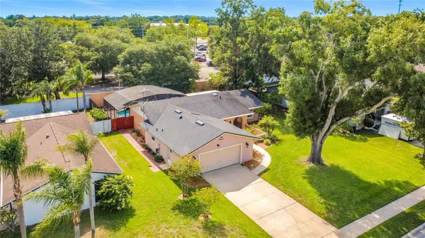 5020 THE OAKS CIR, Orlando, FL 32809