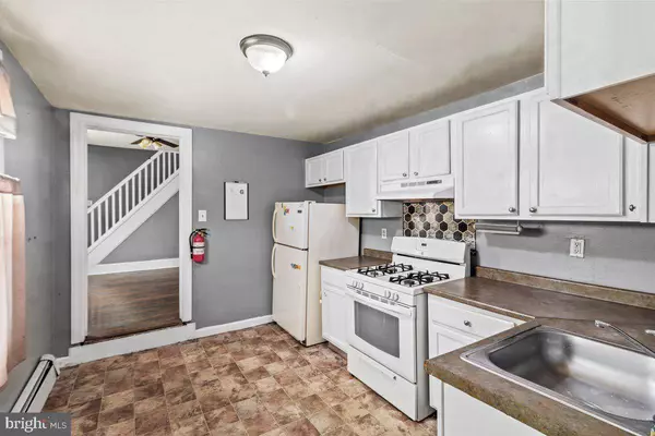 636 ELIZABETH ST, Beverly, NJ 08010