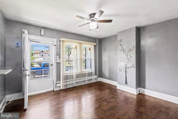 636 ELIZABETH ST, Beverly, NJ 08010